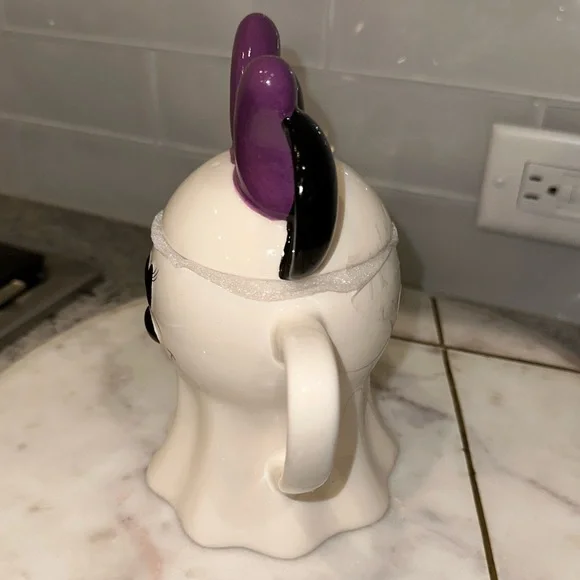 ✨NWT✨ Disney Minnie Mouse Spooky Ghost White Ceramic Mug with Lid Topper - Picture 3 of 6